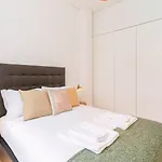 Gorgeous And Flat W. View To Charmy Square Apartament
