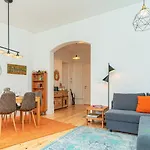 Apartament Gorgeous And Flat W. View To Charmy Square