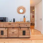 Gorgeous And Flat W. View To Charmy Square * Oporto