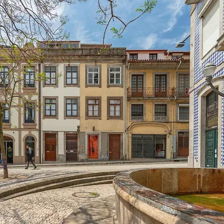 Apartman Gorgeous And Flat W. View To Charmy Square Porto