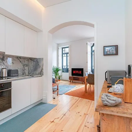 Gorgeous And Flat W. View To Charmy Square Apartmán Porto
