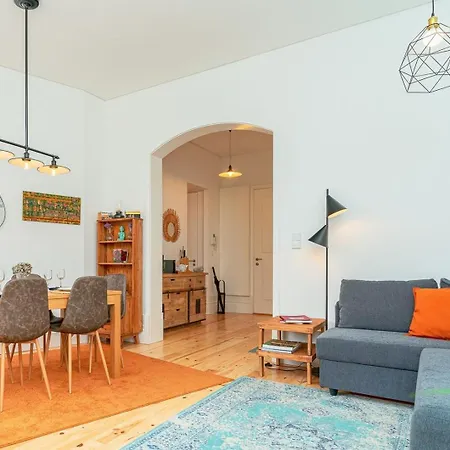 Apartment Gorgeous And Flat W. View To Charmy Square