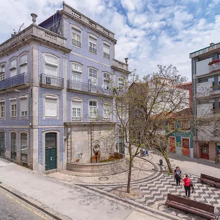 Gorgeous And Flat W. View To Charmy Square Oporto
