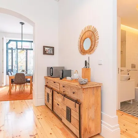 Appartement Gorgeous And Flat W. View To Charmy Square Oporto