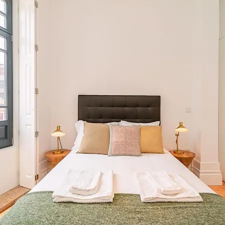 Appartement Gorgeous And Flat W. View To Charmy Square *