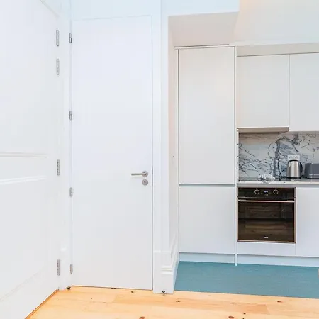 Gorgeous And Flat W. View To Charmy Square Appartement Oporto