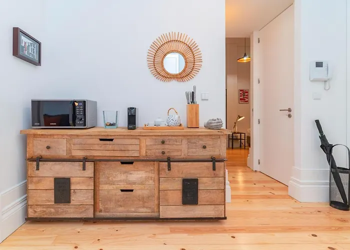 Gorgeous And Flat W. View To Charmy Square * Porto